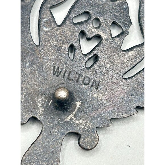 Vintage Wilton Painted Eagle Heart Trivet Small Collectible Trivet Cast Iron - Picture 6 of 8